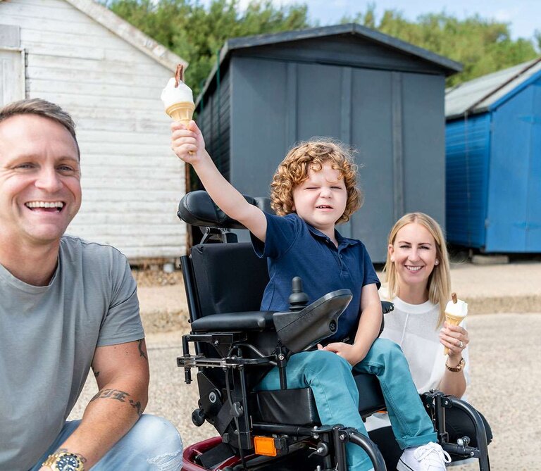 Image of family holding icecreams